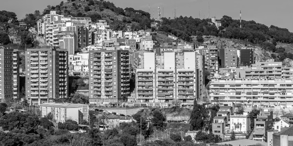 Peritajes Civiles y Mercantiles Senterada · Informes Periciales Inmobilirios