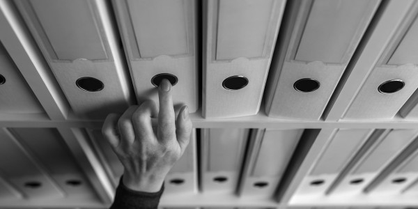 Peritajes Inmobiliarios en Pirineus · Acabados, Calidades, Ventanas y Puertas